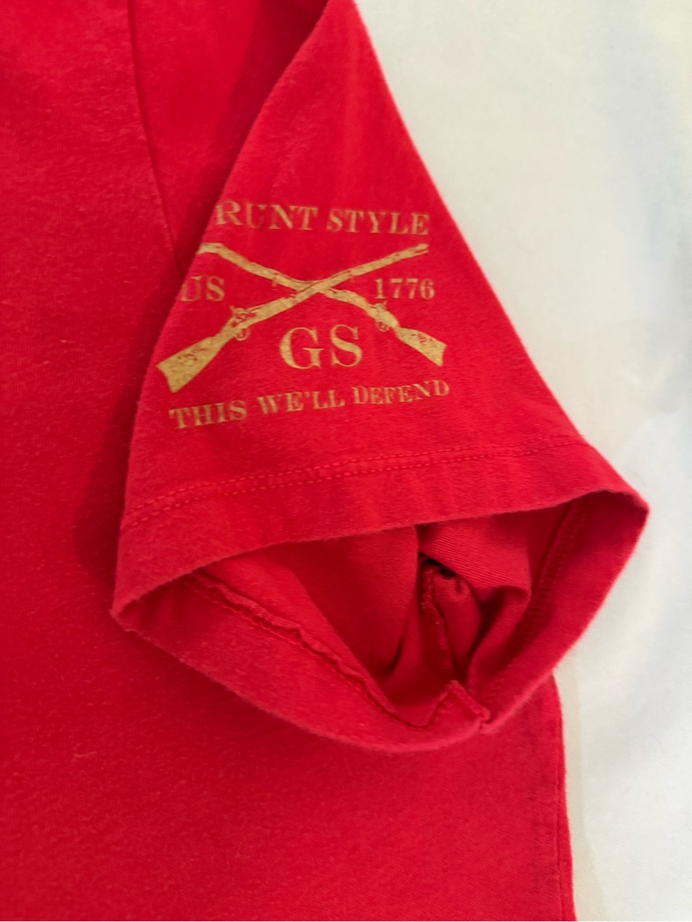 Grunt Style Red Short Sleeve Tee with Gold Rifle Graphic Women’s XL - Picture 5 of 7